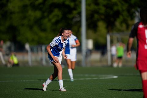 Schweiz: AXA Women's Super League 2026/2027, FC Aarau Frauen vs GC Frauenfussball - Sportanlage Schachen, Aarau: Giulia Looser (24 Grasshoppers) jubelt unglÃ¤ubig nach ihrem Tor