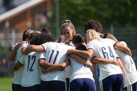 Crans-Montana, Switzerland - July 25: The Team before the AXA Women's Super League match between Servette FC Chenois Feminin and FC Sion Feminin at Stade du Christ-Roi on July 25, 2026 in Crans-Montana, Switzerland.