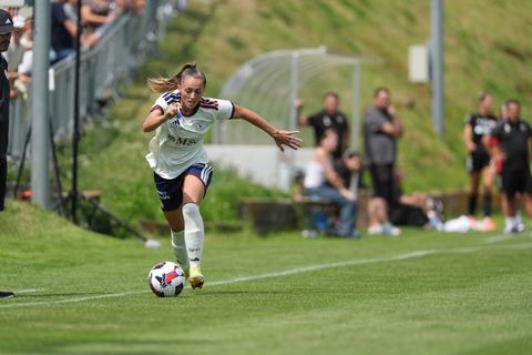 Crans-Montana, Switzerland - July 25: Chaney Amanda (22 SFCCF) during the AXA Women's Super League match between Servette FC Chenois Feminin and FC Sion Feminin at Stade du Christ-Roi on July 25, 2026 in Crans-Montana, Switzerland.