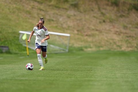 Crans-Montana, Switzerland - July 25: Chaney Amanda (22 SFCCF) during the AXA Women's Super League match between Servette FC Chenois Feminin and FC Sion Feminin at Stade du Christ-Roi on July 25, 2026 in Crans-Montana, Switzerland.